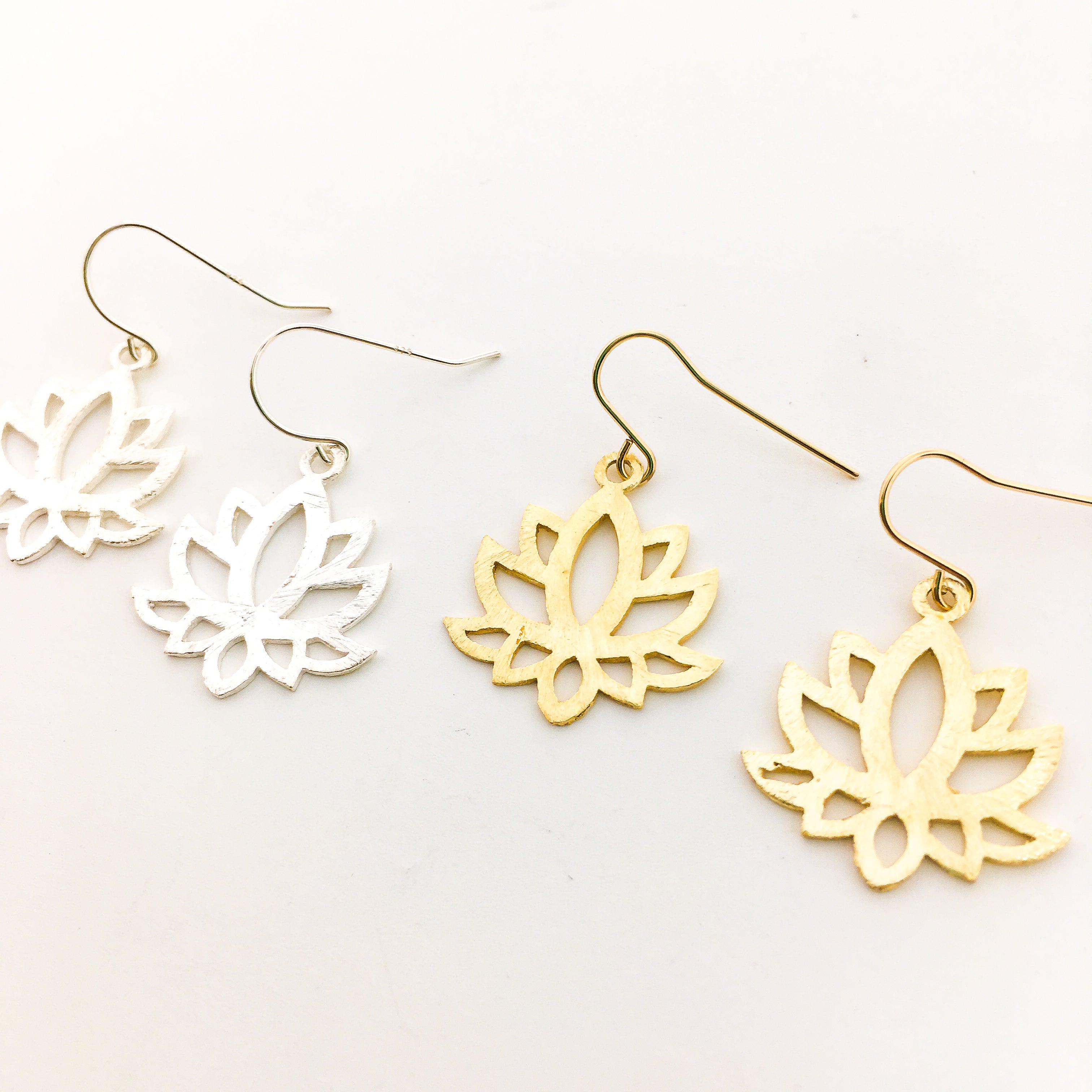 Faye Mini Lotus Earrings - MTT Collective