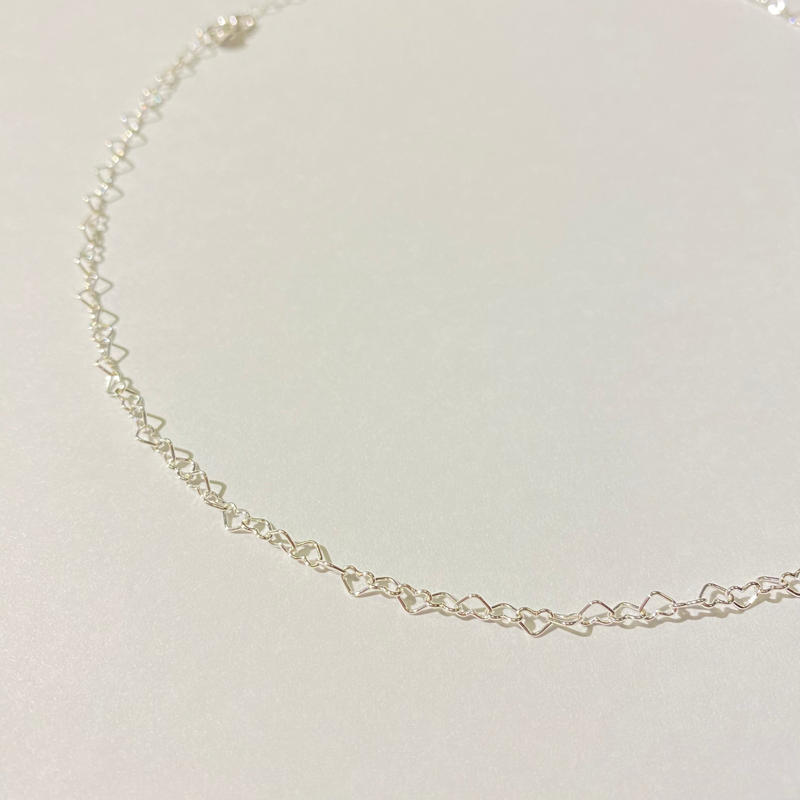 DAINTY HEART CHAIN NECKLACE | STERLING SILVER - MTT Collective